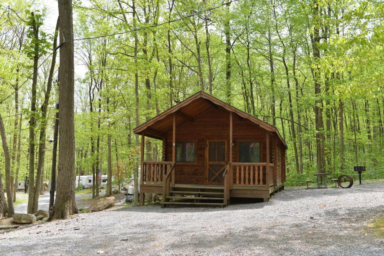 HOTEL SUN VALLEY CAMPGROUND COTTAGE 6 MAPLE GROVE PARK, PA (United